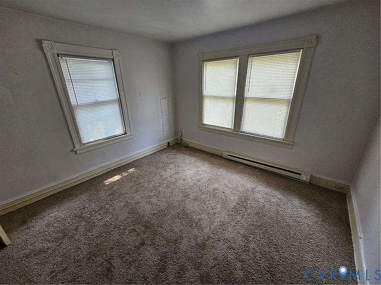1601 Byron St — Photo 5