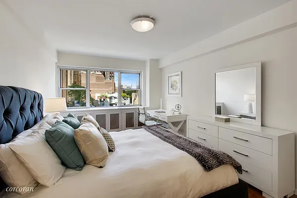 Sold by Corcoran | media 23