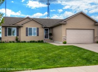 3113 SE Keystone Dr, Grimes, IA 50111
