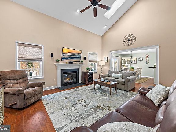 3rd image of 4 Springate Ct