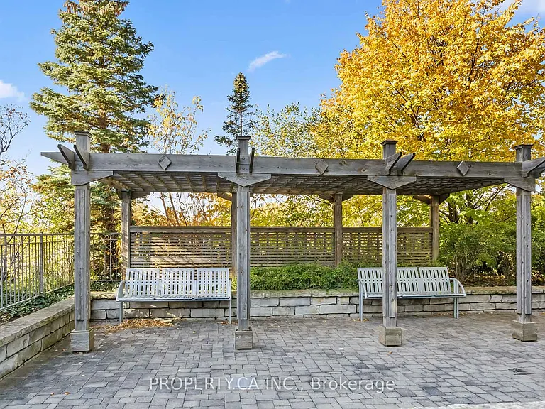 15 Greenview Ave #309 — Photo 18