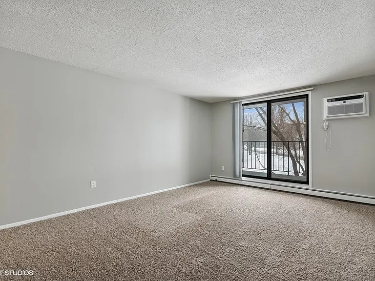 Reserve Eden Prairie — Photo 35