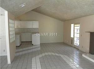 2nd image of 4025 Foxgrove Dr