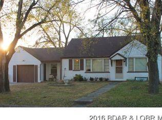 409 Independence Ave, Tipton, MO 65081