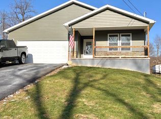 271 Orchard Grove Ave, Lewistown, PA 17044