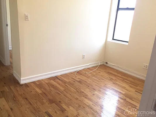 Rented by City Connections Realty | media 15