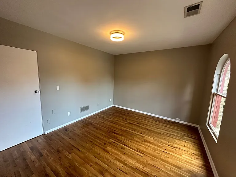 Collins Ave 241-243 MLR — Photo 27