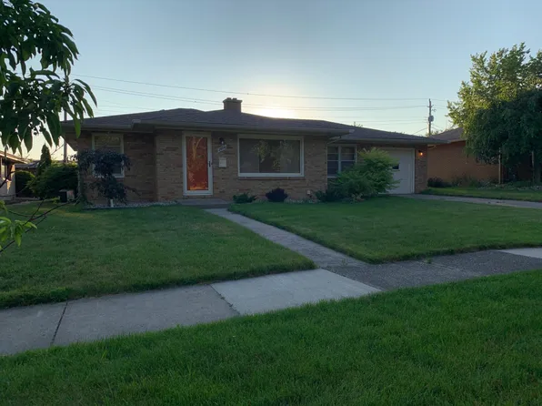 2806 Willa Dr, Saint Joseph, MI 49085