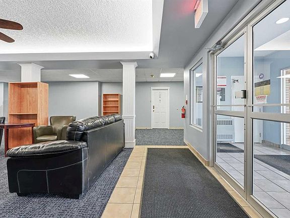4th image of 165 SE Manora Pl NE #439