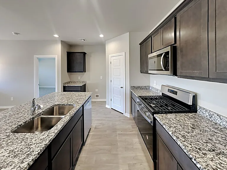 4112 Moonlight Rd — Photo 5