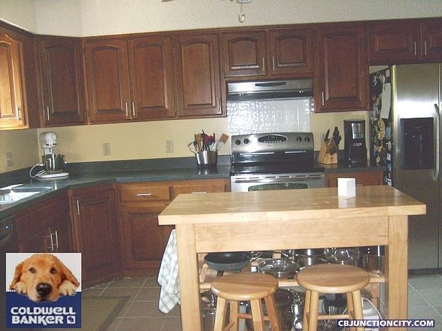 2nd image of 1928 Winona Cir