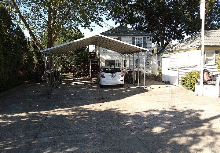2nd image of 3507 Eleanor Ave NE #1