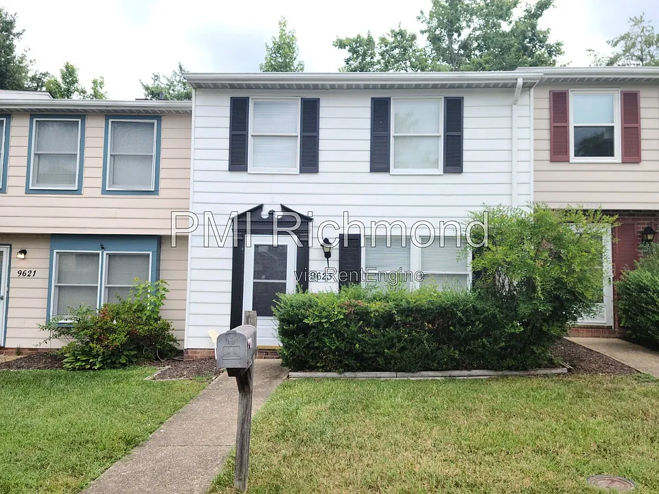 9623 Greenmeadow Cir