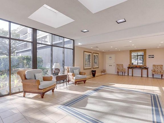 5th image of 3558 Shore Dr APT 310