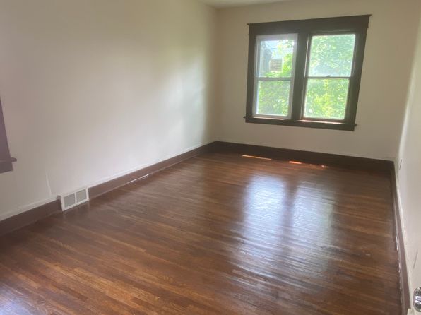 715 Woodlawn Ave FLOOR 2