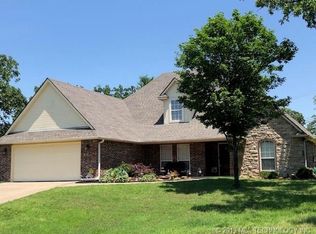 2763 Skyline Falls Dr, Sand Springs, OK 74063