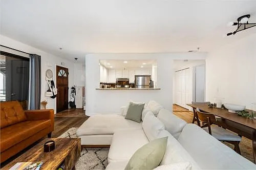 345 Avocado St #101B — Photo 11