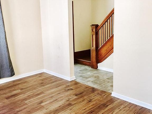 5th image of 224 Burr Oak St