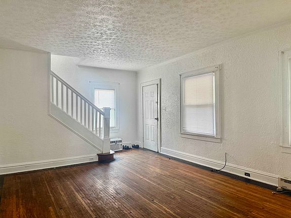 4th image of 1030 21st St