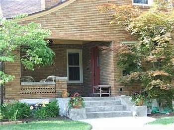5th image of 301 Lonsdale Ave