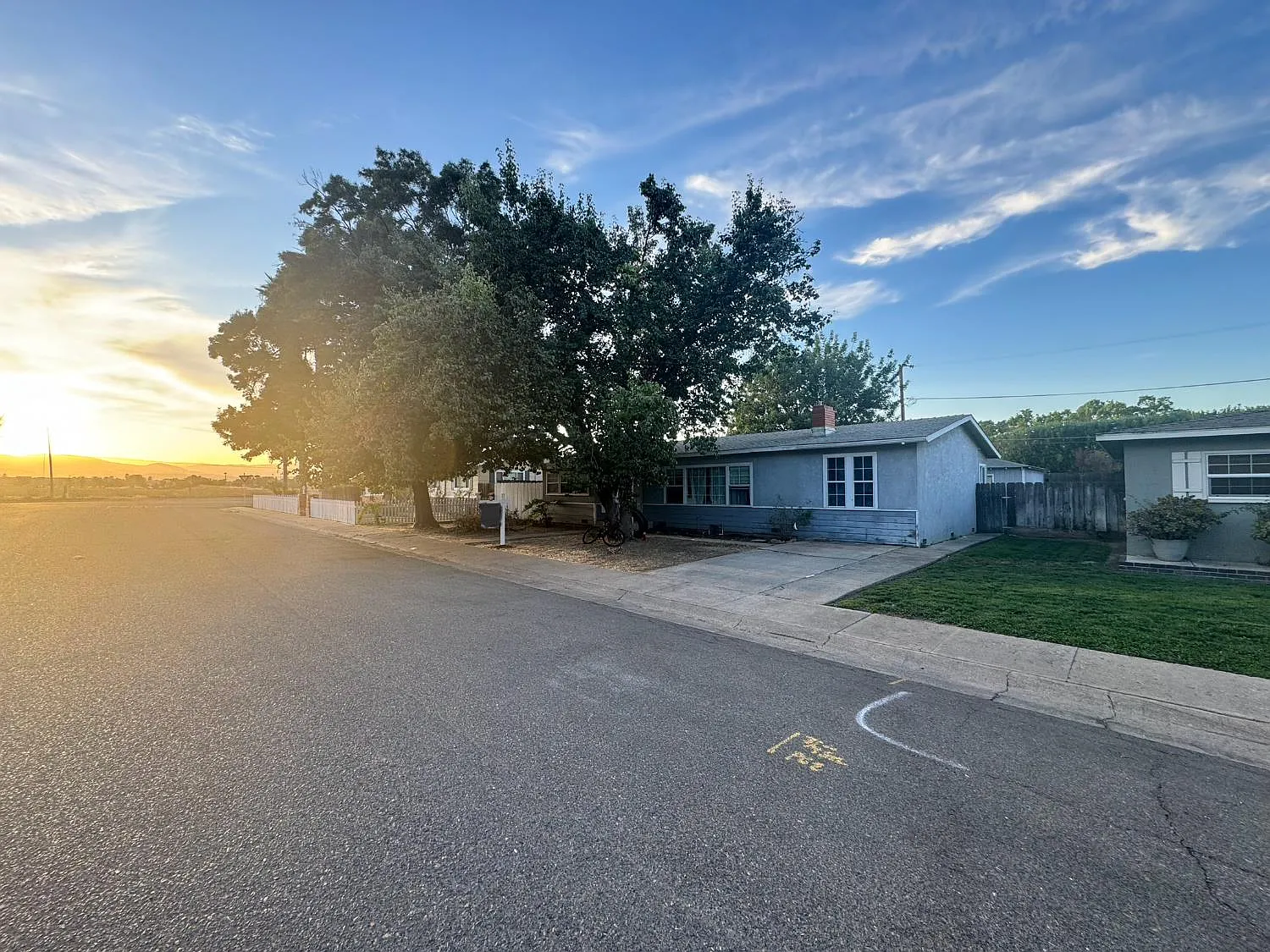 855 Toyon Ln photo 1