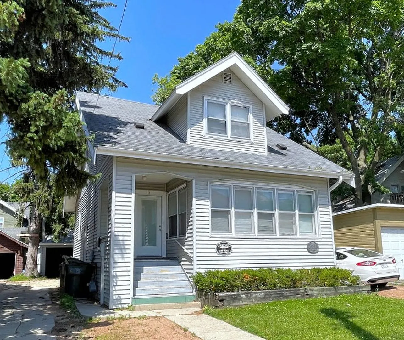 14 N. Breese Terrace — Photo 1