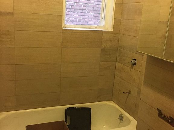 3rd image of 5806 43rd Ave APT 1B