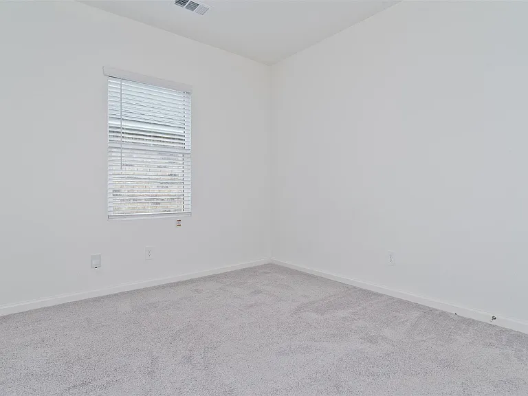 1637 Shadow Hawk Dr — Photo 16