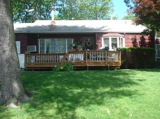 3 Foxwood Ct, Huntington Station, NY 11746