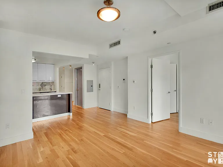 279 Lee Ave #Penthouse 6 — Photo 5