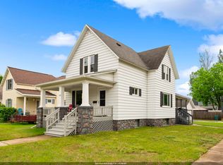 1533 Elizabeth Ave, Marinette, WI 54143