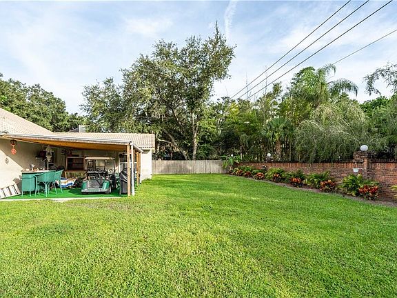 4th image of 5704 Bay Side Dr