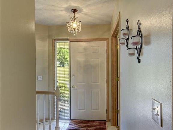 3rd image of 5818 S 147th St