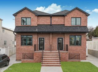 699 Willowbrook Rd, Staten Island, NY 10314