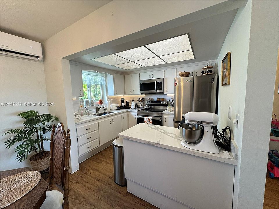 1st image of 3525 Polk St APT 17