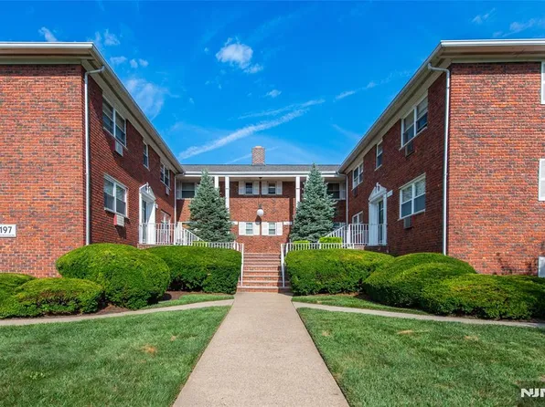 197 N Beverwyck Rd APT 1, Lake Hiawatha, NJ 07034