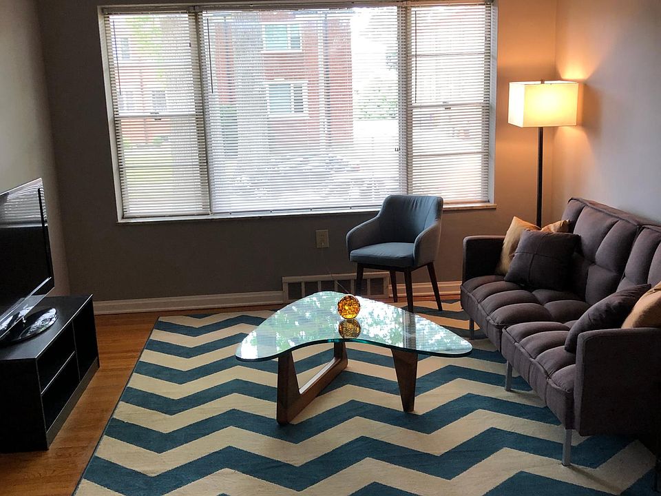 1st image of 6224 Nagel Ave #1