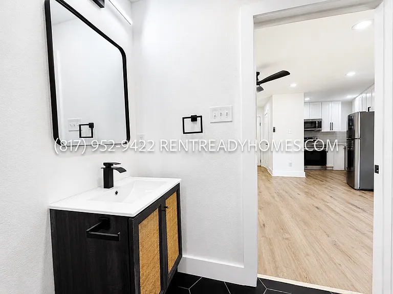1510 W Jefferson Blvd #101 — Photo 9