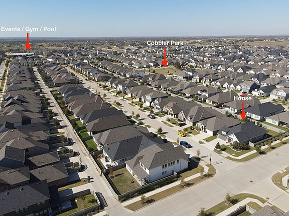 3rd image of 2400 Stella Ln