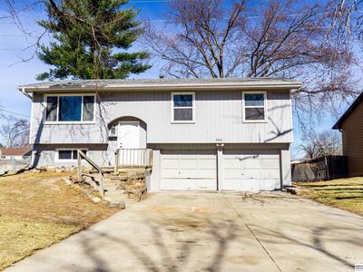 8806 S Glenview Dr, La Vista, NE, 68128