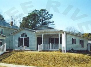 516 Charlotte St, Washington, NC 27889