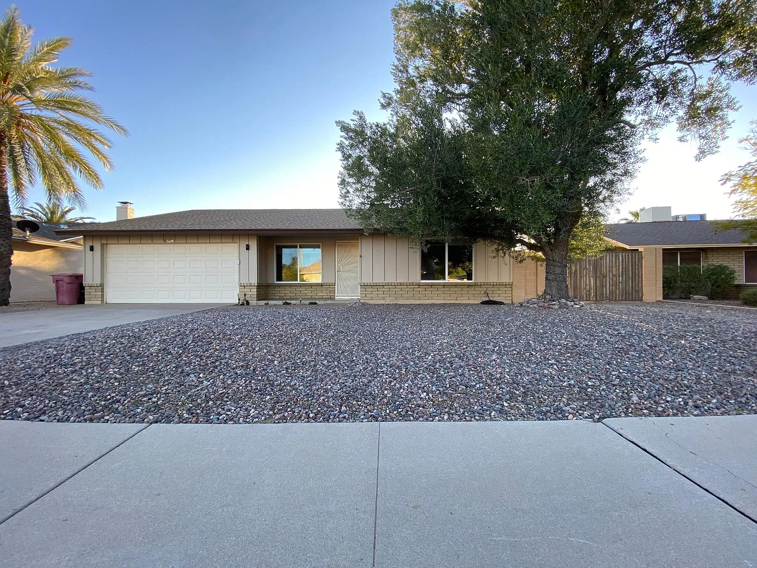 10519 E Sahuaro Dr — Photo 2