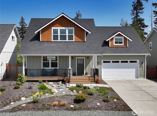 4973 Eagle Ridge Dr, Freeland, WA 98249