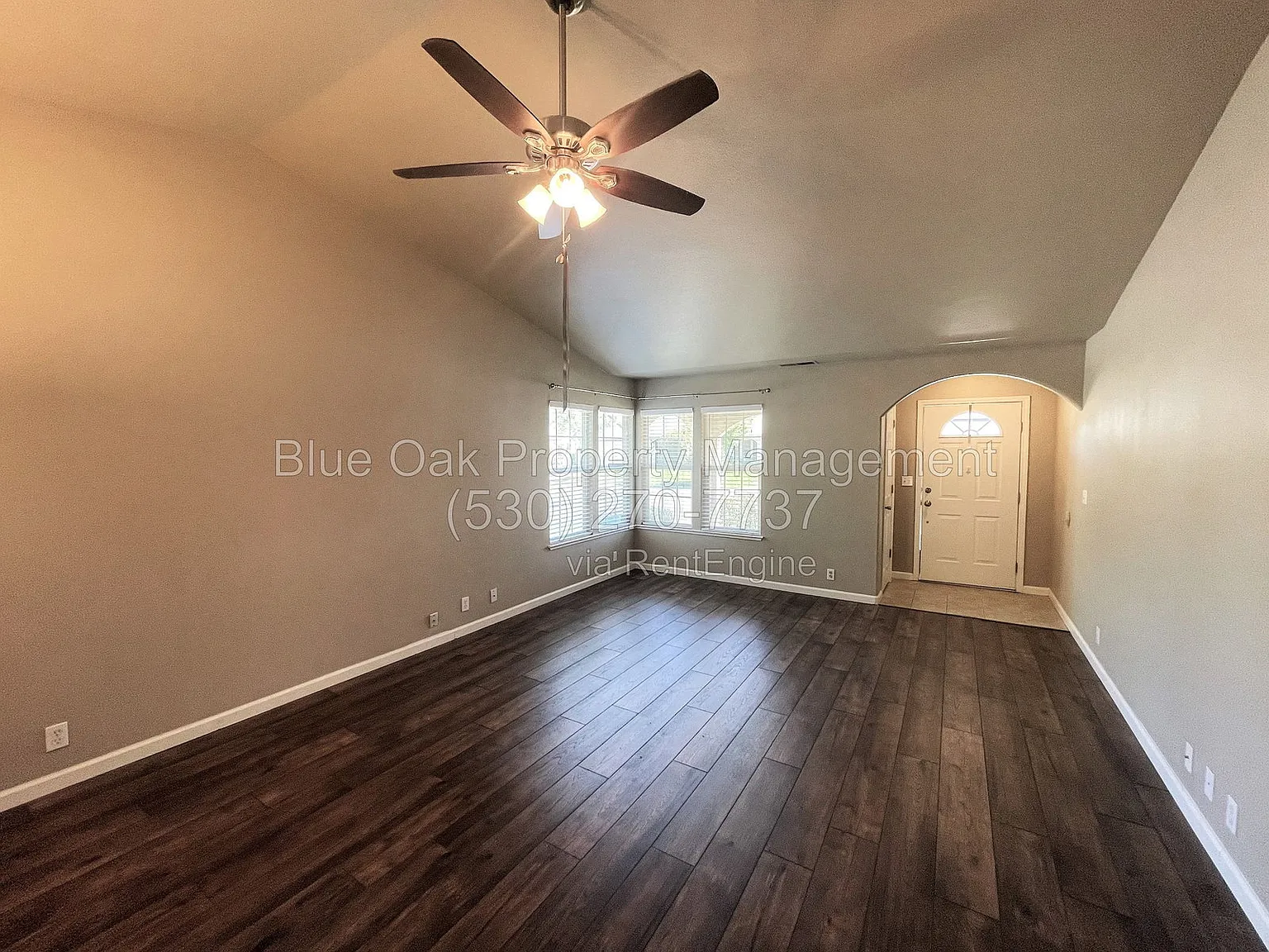 3 bed, 2.0 bath, 1215 sqft, $2,195 — Photo 3