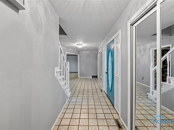 5th image of 6065 Barkwood Ln