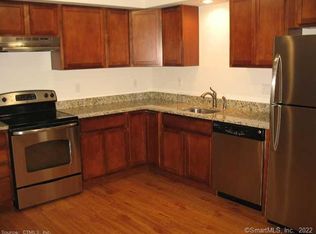 41 Grand St UNIT 101, Danbury, CT 06810