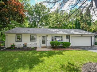 W144S6938 Dover Ln, Muskego, WI 53150