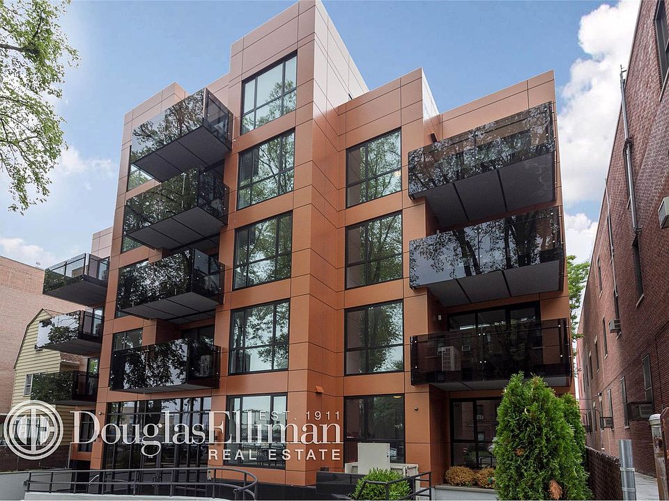 1st image of 4312 214th Pl APT 4E