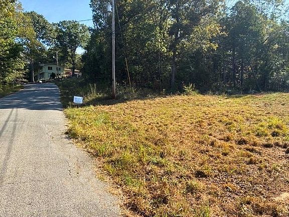 5th image of 334 Woodland Hills Rd