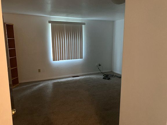 Large master bedroom will accommodate all your favorite furniture pieces.